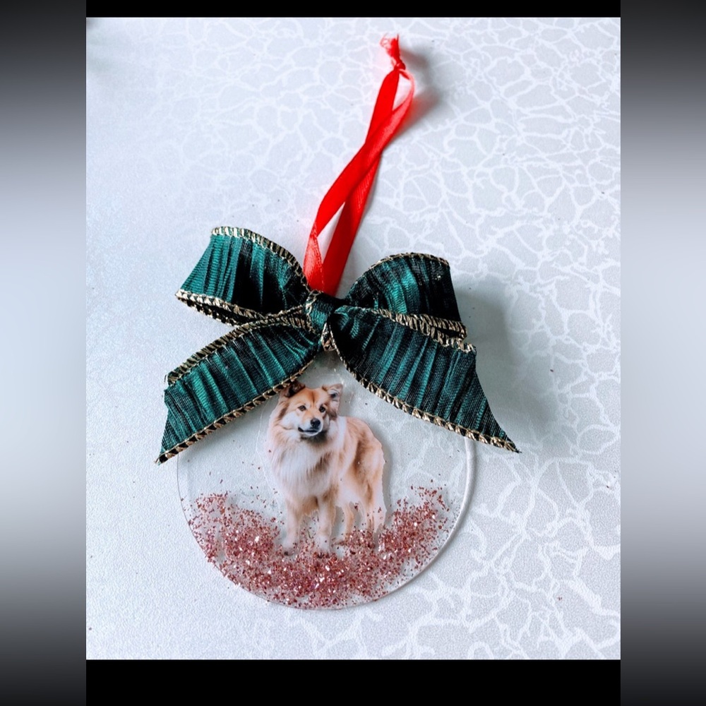 Festive Shetland Sheepdog Dog Ornament or car dangle with Green Bow
